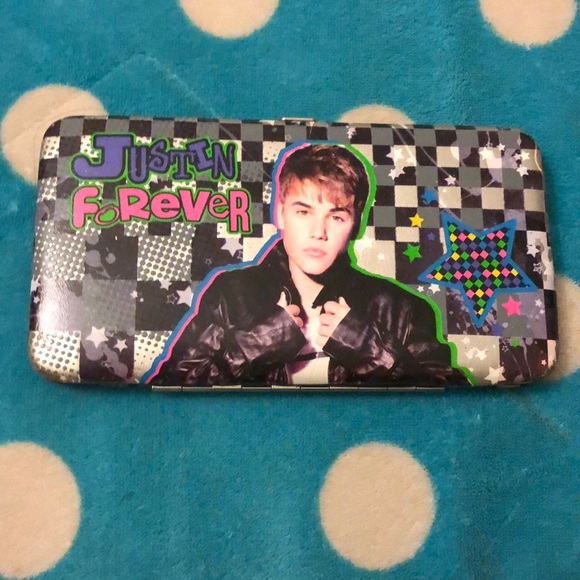 Justin Bieber wallet❤️ - Picture 1 of 3